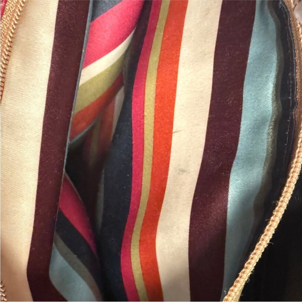 Coach Bleecker Legacy Stripe
F14383 black leather vintage tote w/double handles. - Picture 11 of 16